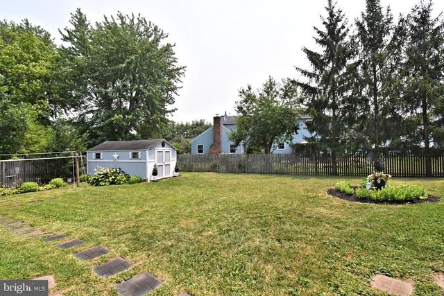 109 MACINTOSH LN, North Wales, PA 19454
