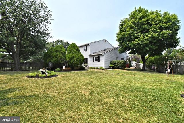 109 MACINTOSH LN, North Wales, PA 19454