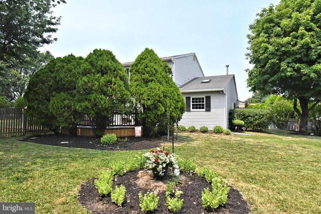 109 MACINTOSH LN, North Wales, PA 19454