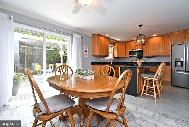 109 MACINTOSH LN, North Wales, PA 19454