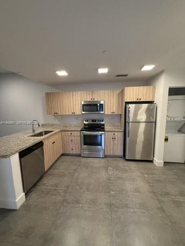 2010 SW 25th Ter 205, Miami, FL 33133
