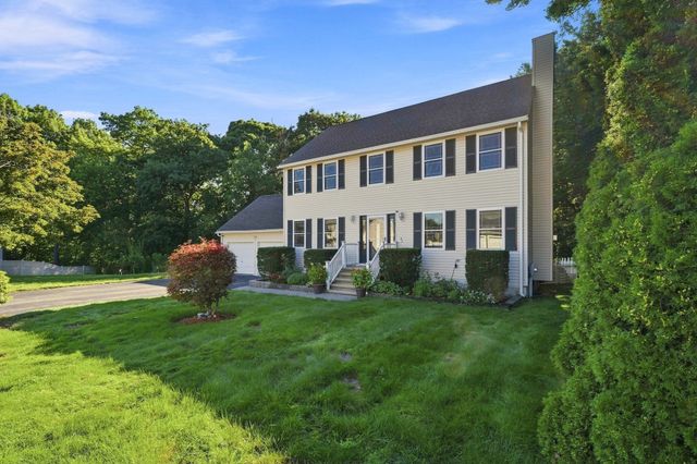 5 Lady Slipper Ln, Methuen, MA 01844