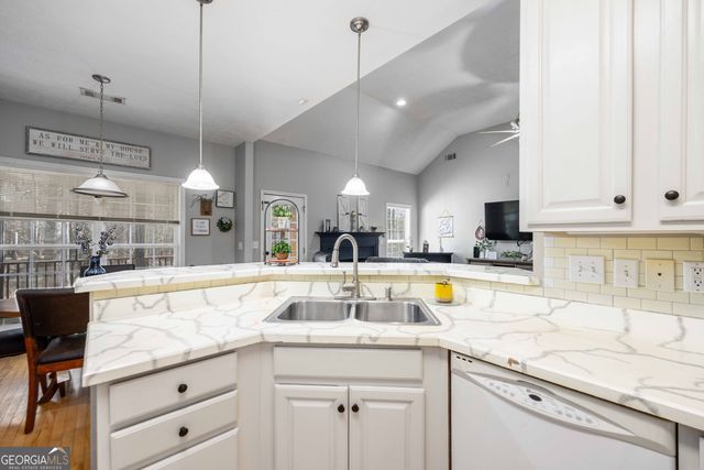 829 Thrash Road, Lagrange, GA 30241