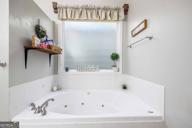 829 Thrash Road, Lagrange, GA 30241