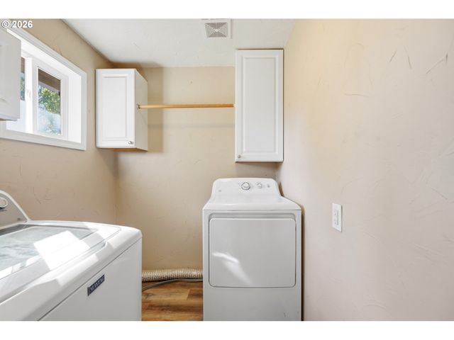 1764 Sw ALMOND Ct, Mc Minnville, OR 97128
