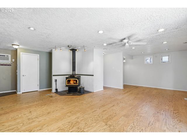 1764 Sw ALMOND Ct, Mc Minnville, OR 97128