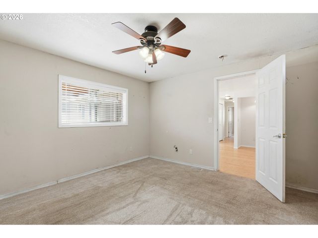 1764 Sw ALMOND Ct, Mc Minnville, OR 97128