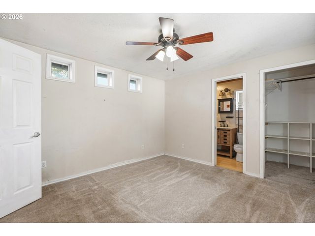 1764 Sw ALMOND Ct, Mc Minnville, OR 97128