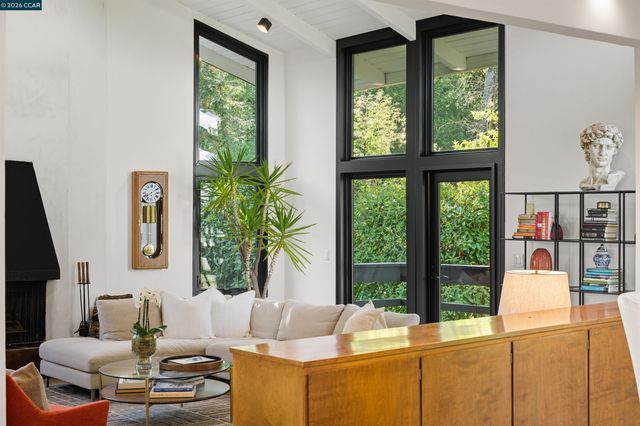 4161 Coralee Ln, Lafayette, CA 94549