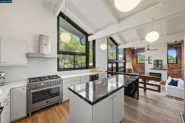 4161 Coralee Ln, Lafayette, CA 94549