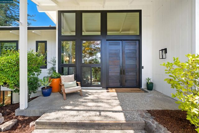 4161 Coralee Ln, Lafayette, CA 94549