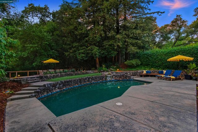 4161 Coralee Ln, Lafayette, CA 94549