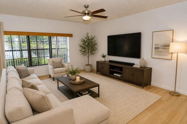 3277 Jog Park Drive, Greenacres, FL 33467