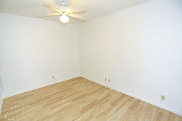 3277 Jog Park Drive, Greenacres, FL 33467