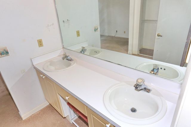 3277 Jog Park Drive, Greenacres, FL 33467