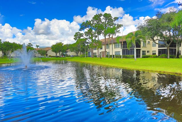 3277 Jog Park Drive, Greenacres, FL 33467