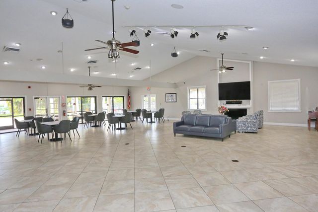 3277 Jog Park Drive, Greenacres, FL 33467