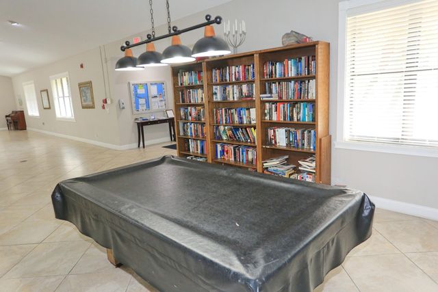 3277 Jog Park Drive, Greenacres, FL 33467