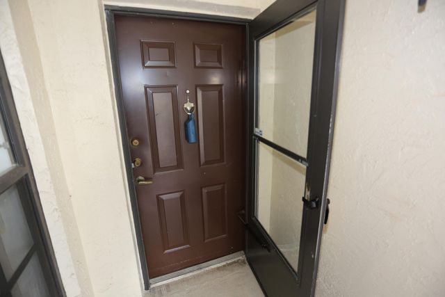 3277 Jog Park Drive, Greenacres, FL 33467