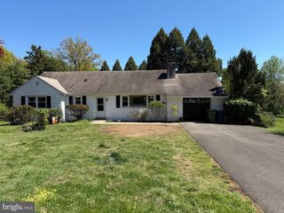 1300 KIRKS LN, Dresher, PA 19025