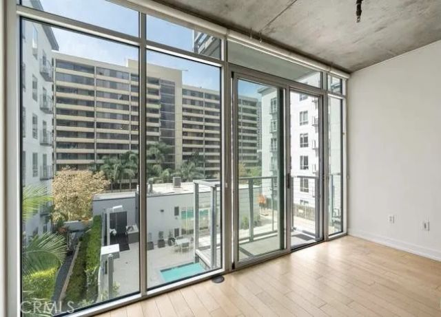 645 W 9th Street 436, Los Angeles, CA 90015