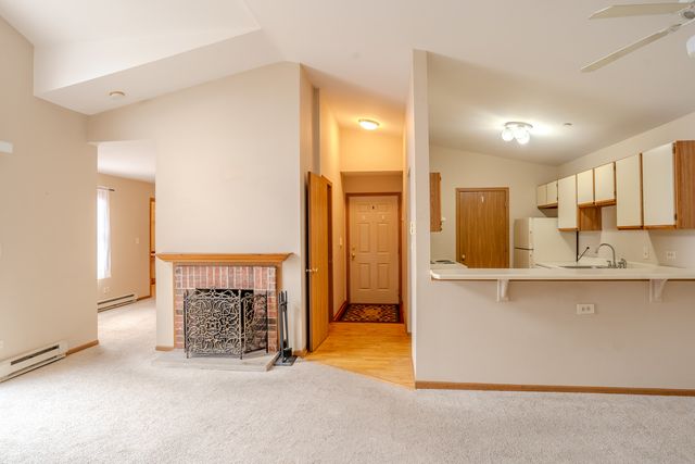 1345 CUNAT Court 3D, Lake In The Hills, IL 60156