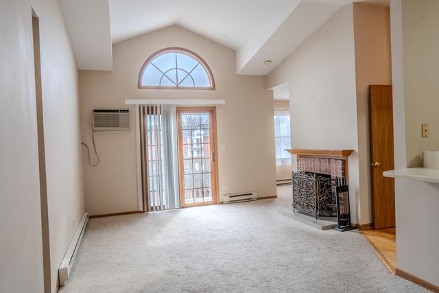 1345 CUNAT Court 3D, Lake In The Hills, IL 60156