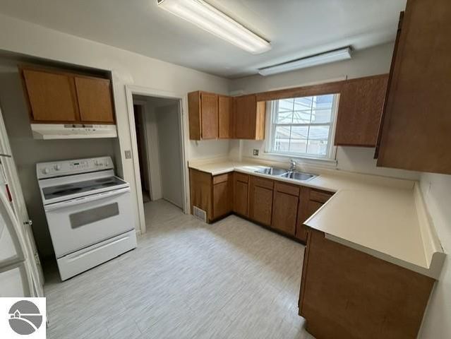 715 W Center Street, Alma, MI 48801