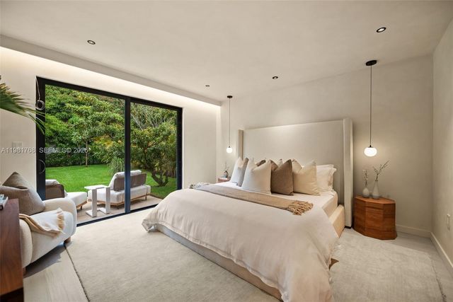 871 NE 128th St, North Miami, FL 33161