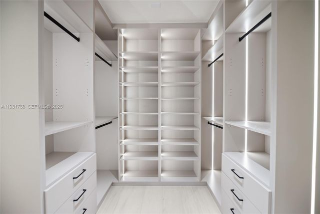 871 NE 128th St, North Miami, FL 33161