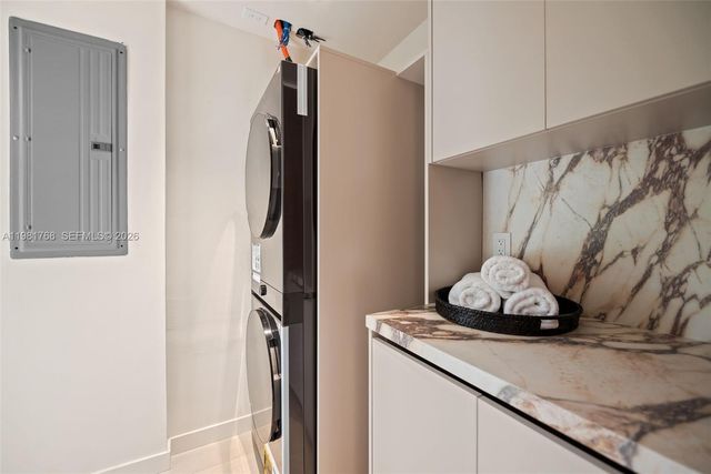 871 NE 128th St, North Miami, FL 33161