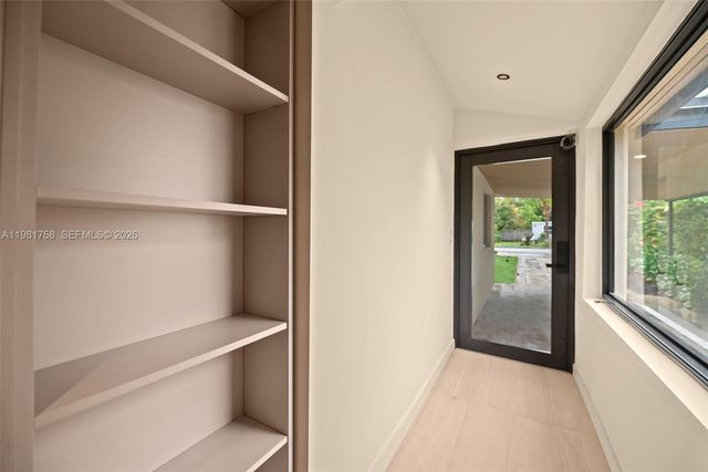 871 NE 128th St, North Miami, FL 33161