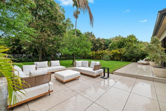 871 NE 128th St, North Miami, FL 33161