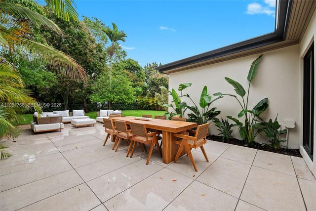 871 NE 128th St, North Miami, FL 33161