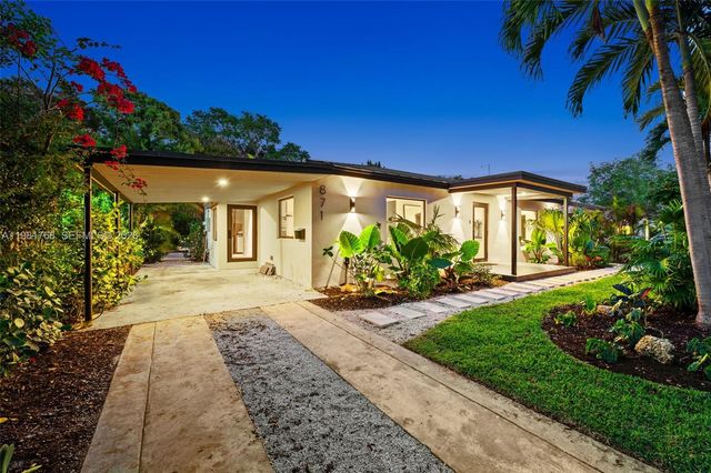 871 NE 128th St, North Miami, FL 33161