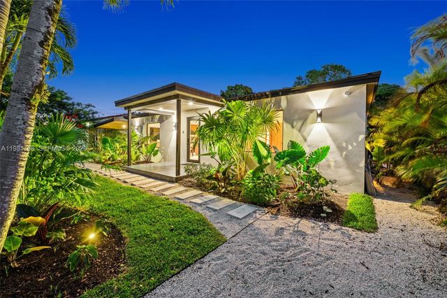 871 NE 128th St, North Miami, FL 33161