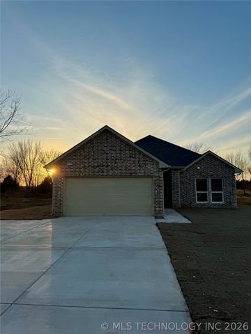 116 8th Avenue, Colbert, OK 74733