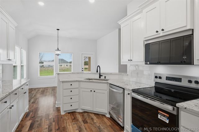 116 8th Avenue, Colbert, OK 74733