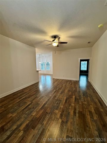 116 8th Avenue, Colbert, OK 74733