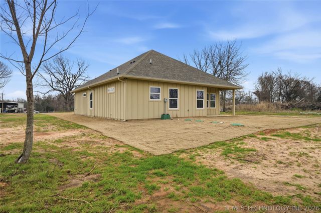116 8th Avenue, Colbert, OK 74733