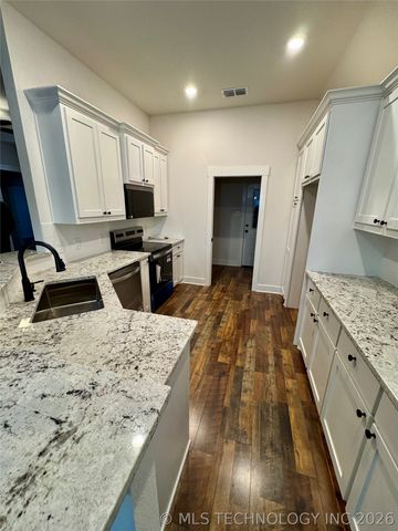 116 8th Avenue, Colbert, OK 74733