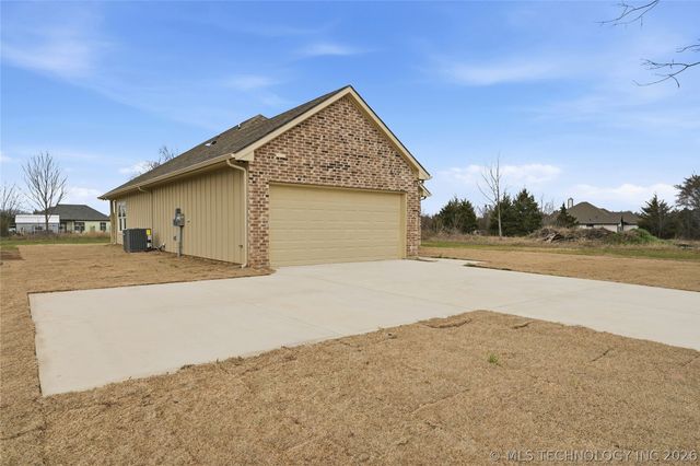 116 8th Avenue, Colbert, OK 74733