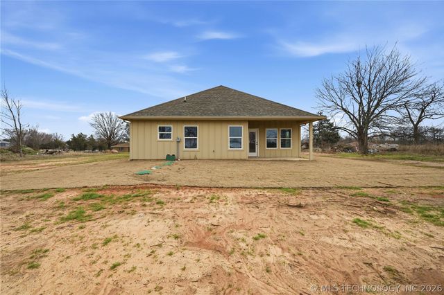 116 8th Avenue, Colbert, OK 74733
