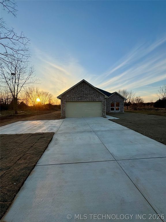 116 8th Avenue, Colbert, OK 74733