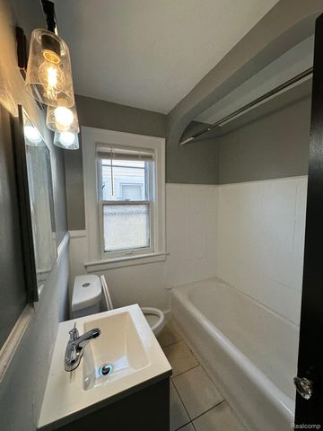 2319 Kendall Street, Detroit, MI 48238