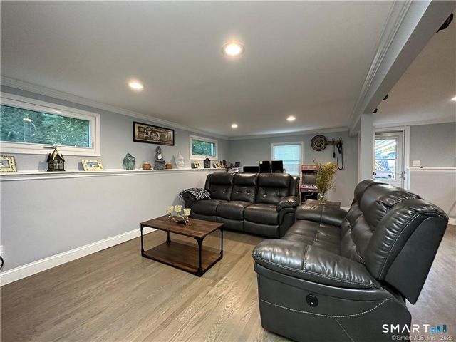 38 Pastors Walk, Monroe, CT 06468