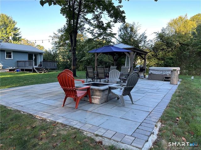 38 Pastors Walk, Monroe, CT 06468