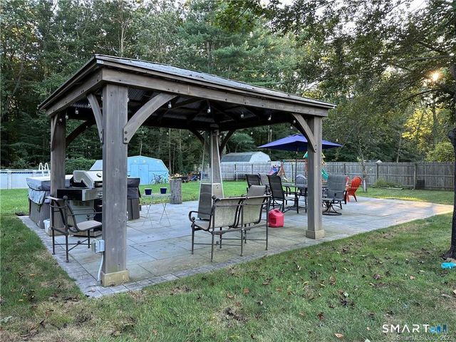 38 Pastors Walk, Monroe, CT 06468