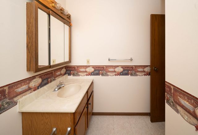 3516 Kings Lair Drive, Spring Grove, IL 60081