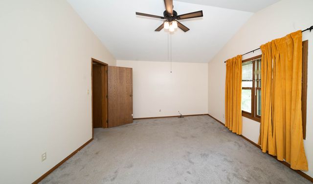 3516 Kings Lair Drive, Spring Grove, IL 60081
